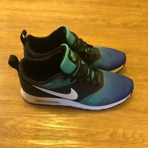 Men’s Size 10.5 Nike Aix Max Tavas Sneakers